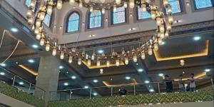استعدادا للافتتاح الرسمي، اللمسات النهائية لتجهيزات مسجد الجبل بميت كنانة في طوخ (صور) - المدينة برس