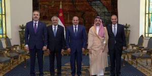 الرئاسة في أسبوع.. السيسي: نحرص على دعم جامعة الدول العربية.. العمل مع السعودية وباكستان وتركيا لإنجاح المسار التفاوضي الأمريكي الإيراني.. ولم نستخدم يومًا قضية اللاجئين لتحقيق أهداف سياسية - المدينة برس