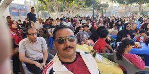 فرحة جماهير مصر بالتعادل مع إيران داخل استاد المنصورة والتأهل لدور الـ 32 (صور) - المدينة برس