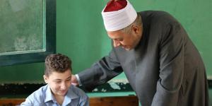 اليوم، امتحان اللغة "الإنجليزية" لطلاب القسم العلمي للثانوية الأزهرية - المدينة برس