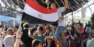 الرقص على السمسمية، فرحة أهالي الإسماعيلية بالتعادل مع إيران والتأهل لدور الـ 32 (صور) - المدينة برس