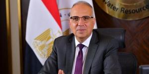 وزير الري يتابع غرق صندل بميناء السد العالي في أسوان - المدينة برس