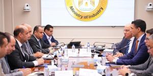 وزيرا الصناعة والعمل يبحثان زيادة الإنتاج وتوفير فرص عمل جديدة - المدينة برس