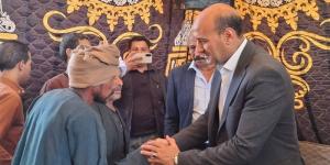 محافظ أسيوط يقدم واجب العزاء لأسر الأطفال ضحايا حادث سقوط التروسيكل (صور) - المدينة برس