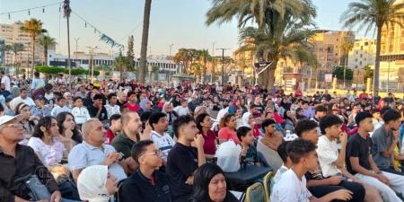 زحام أمام شاشات العرض بالإسماعيلية لمتابعة مباراة منتخب مصر وإيران (صور) - المدينة برس