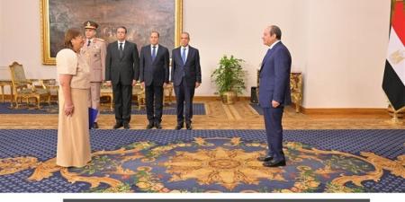 شاهد مراسم تسلم السيسي أوراق اعتماد 17 سفيرًا جديدًا لدى مصر - المدينة برس