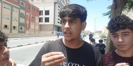 سهل ومن المنهج، امتحان الإنجليزي يرسم البسمة على وجوه طلاب الثانوية بالإسماعيلية (فيديو) - المدينة برس