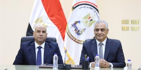 وزيرا الإنتاج الحربي والعمل يتفقان على خطة للتدريب المهني وتأهيل الشباب لسوق العمل - المدينة برس