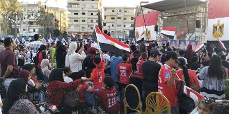 زحام على المقاهي والحدائق العامة بالإسماعيلية قبل انطلاق مباراة مصر والأرجنتين(فيديو ) - المدينة برس