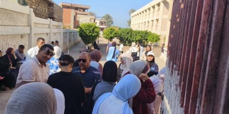 73 ألف طالب بالثانوية العامة بالدقهلية يؤدون اليوم امتحان "الفيزياء والتاريخ" - المدينة برس