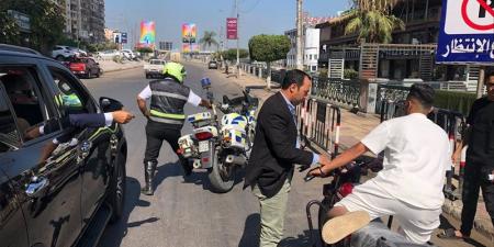 خلال جولته الميدانية، محافظ الدقهلية يأمر بالتحفظ على دراجة نارية مخالفة - المدينة برس