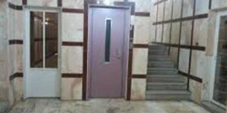 إصابتها تستدعي جراحة عاجلة، إنقاذ طفلة من أسانسير معطل بالمنيا - المدينة برس