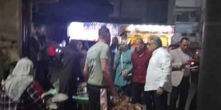 محافظ الدقهلية يتفقد السوق الحضاري بطلخا ويشدد على منع الباعة الجائلين (صور) - المدينة برس