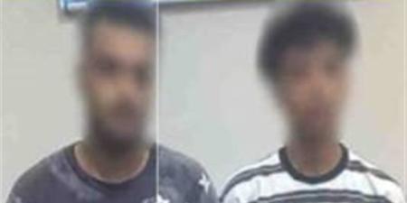"احمِ نفسك بمطواة وصاعق"، سقوط أباطرة تجارة السلاح "دليفري" على السوشيال ميديا - المدينة برس