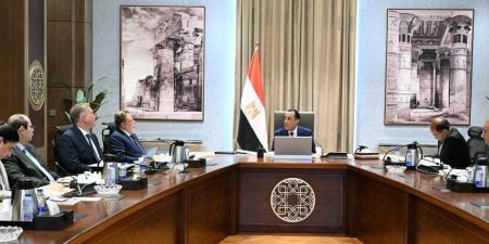 رئيس الوزراء يتابع جهود زيادة المخزون الاستراتيجي من المنتجات البترولية بحضور محافظ البنك المركزي - بوابة المدينة برس