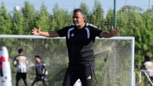 سامي قمصان يستكشف الزمالك قبل مواجهة المقاولون العرب في الدوري