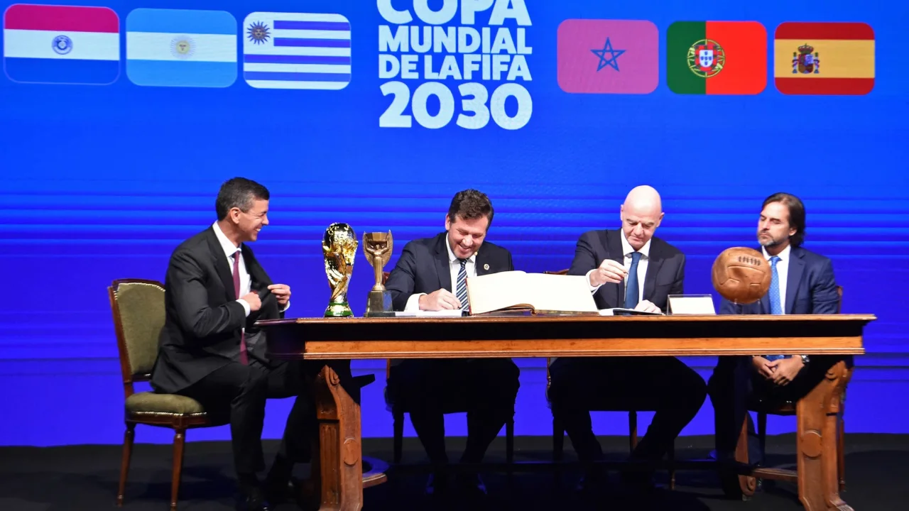 فيفا يبدأ جولات تفقدية لاختيار ملاعب كأس العالم 2030