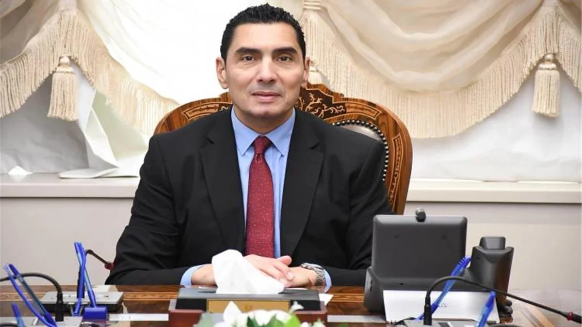 وزارة الرياضة تصدر قراراً عاجلاً بشأن واقعة صفع مدرب للاعبة تنس الطاولة في إنجلترا