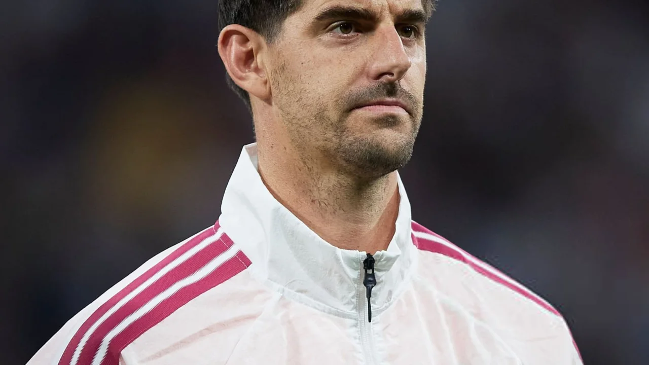 كورتوا يعود تاريخياً لريال مدريد أمام رايو فايكانو في الليغا