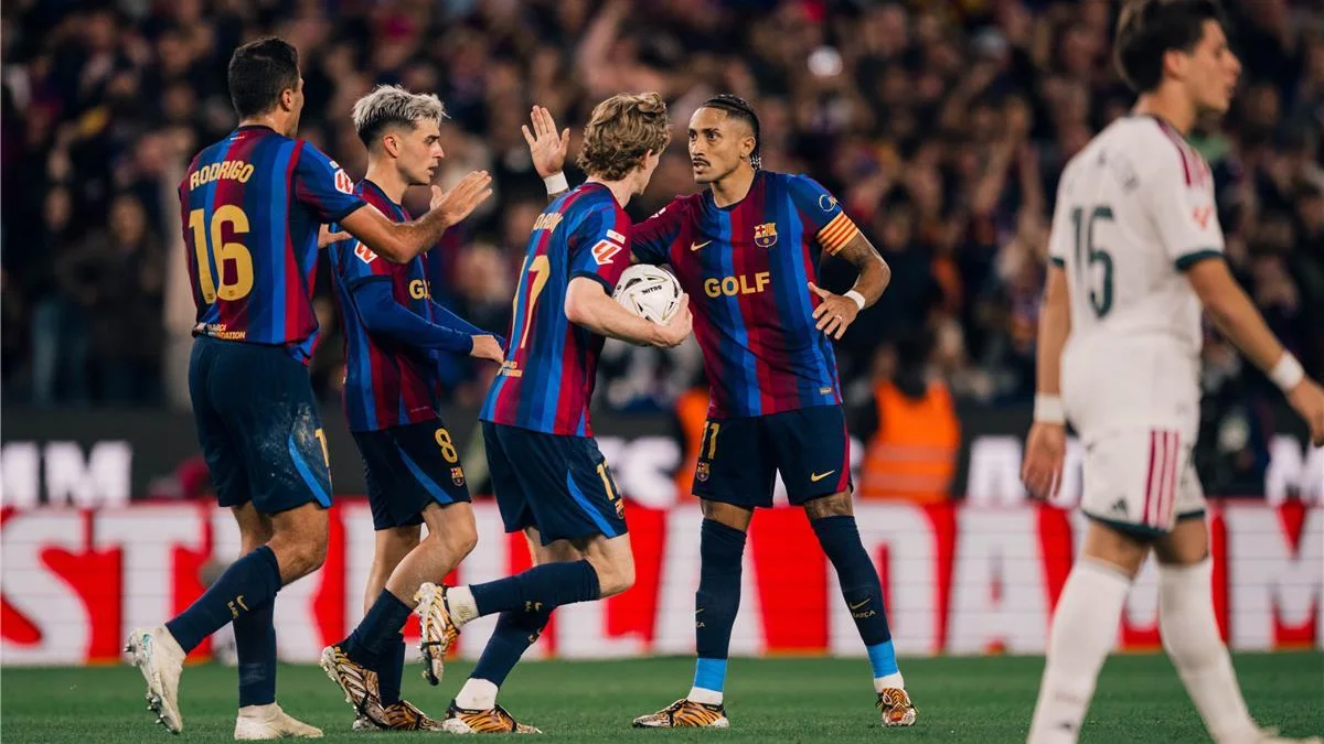 مانشستر يونايتد يسعى للتعاقد مع نجم برشلونة
