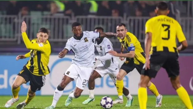النصيري يقود الاتحاد لفوز قاتل على نيفتشي برأسية قاتلة