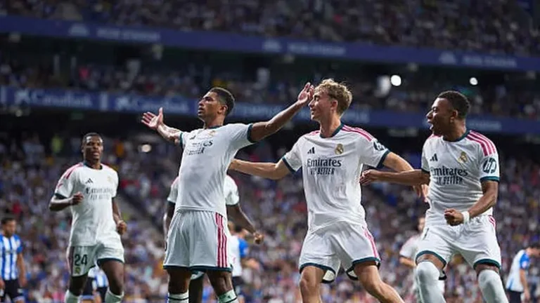 ماتيوس يصف فينيسيوس جونيور بأزمة ريال مدريد ويطالب بتجميده