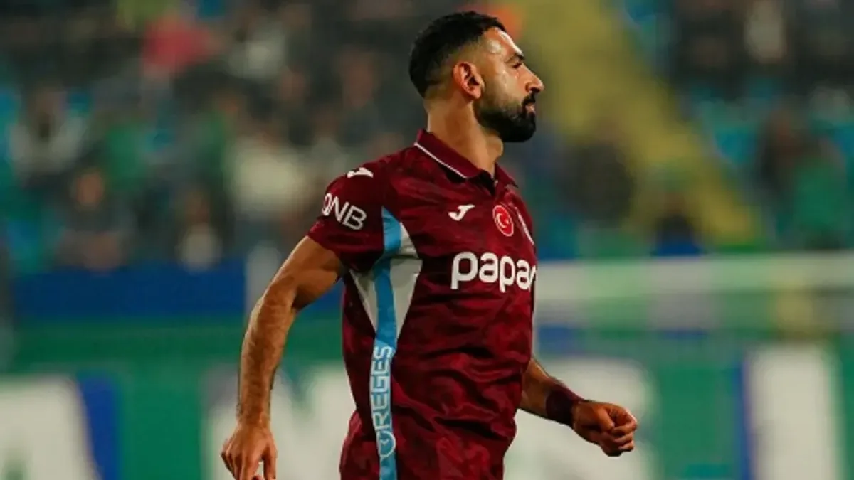 أبو ريدة يتوجه إلى تركيا لاجتماع مرتقب مع محمد صلاح