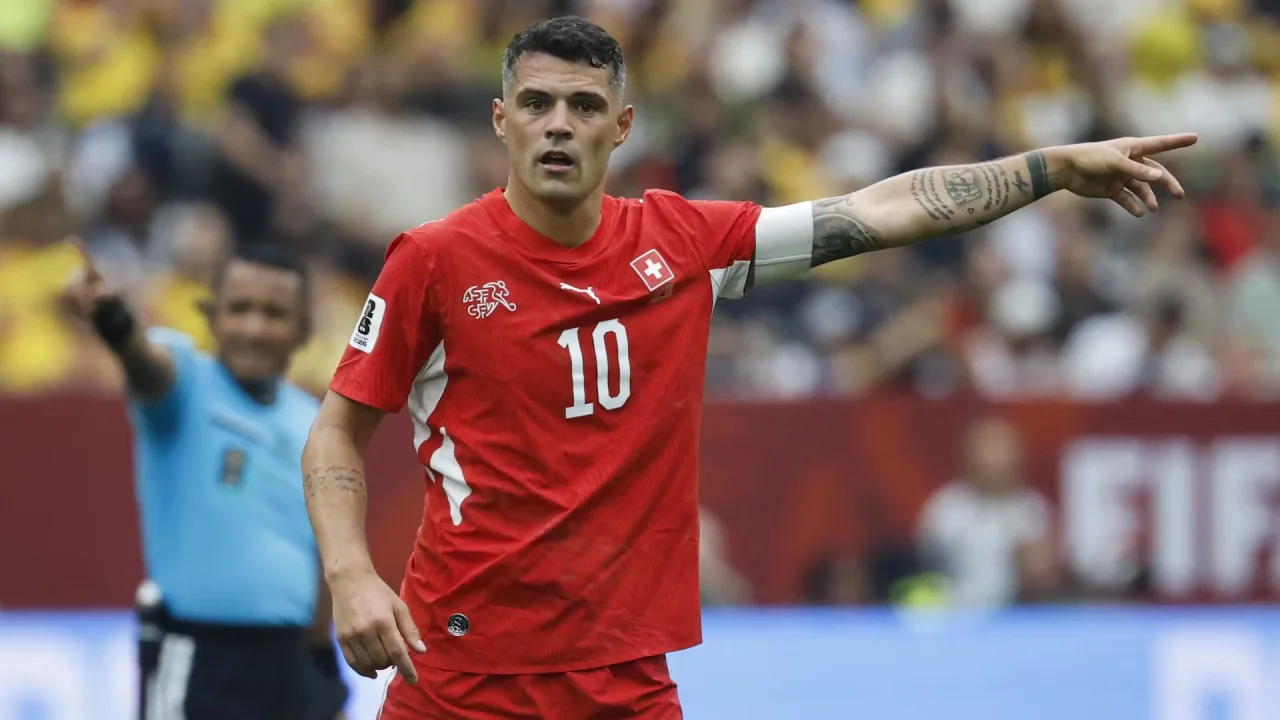تشاكا يستعيد شارة قيادة منتخب سويسرا