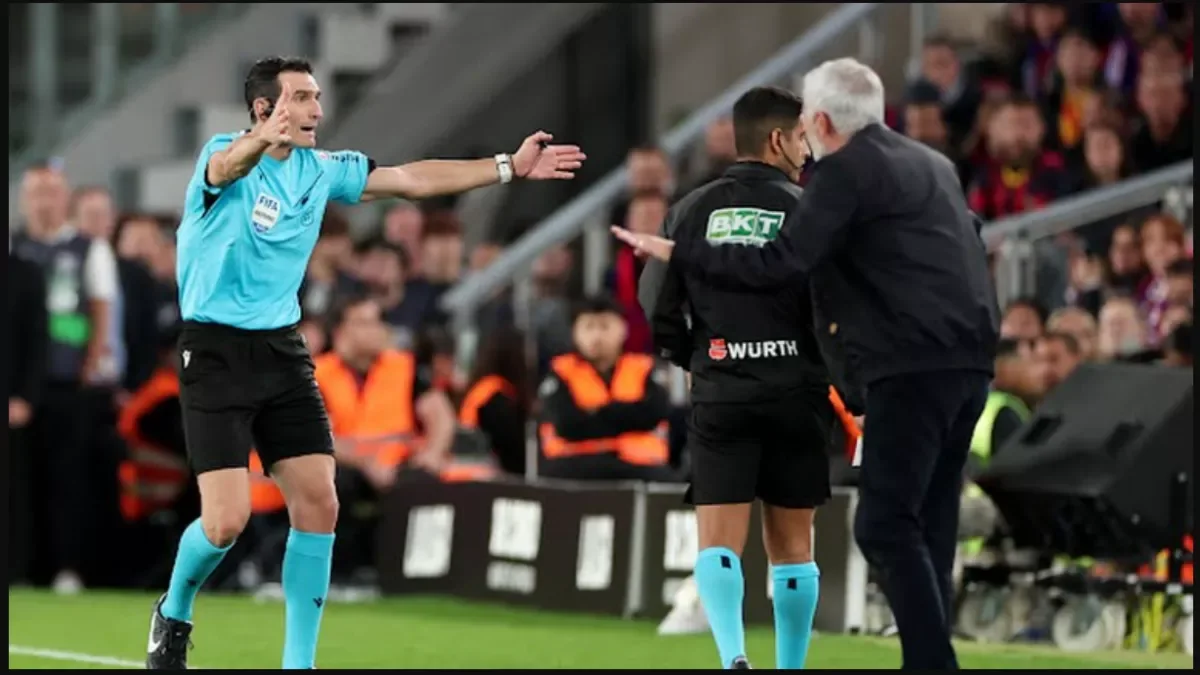 تقرير حكم الكلاسيكو يكشف ما حدث بعد هدف مبابي وعقوبات محتملة على برشلونة