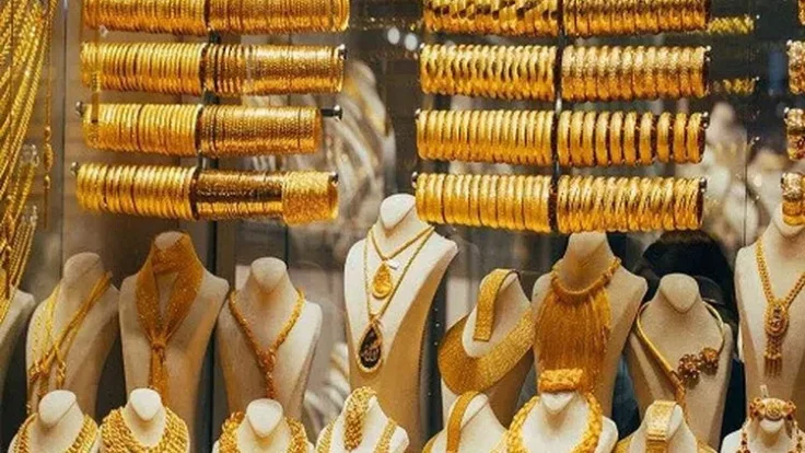أسعار الذهب اليوم الجمعة.. تحديث عيار 21 وعيار 24 والجنيه الذهب