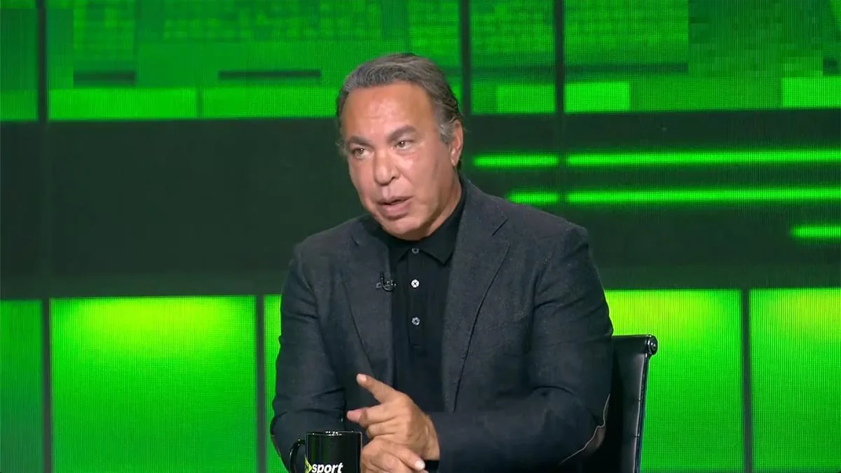 أيمن يونس ينتقد نجوم الكرة المصرية بسبب ساكا: "مكسوف ليكم"