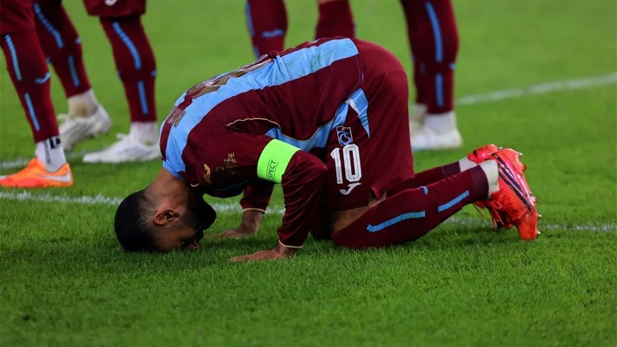 محمد صلاح يتفوق على ميسي ويتواجد في قائمة مميزة بعد تألقه مع طرابزون سبور
