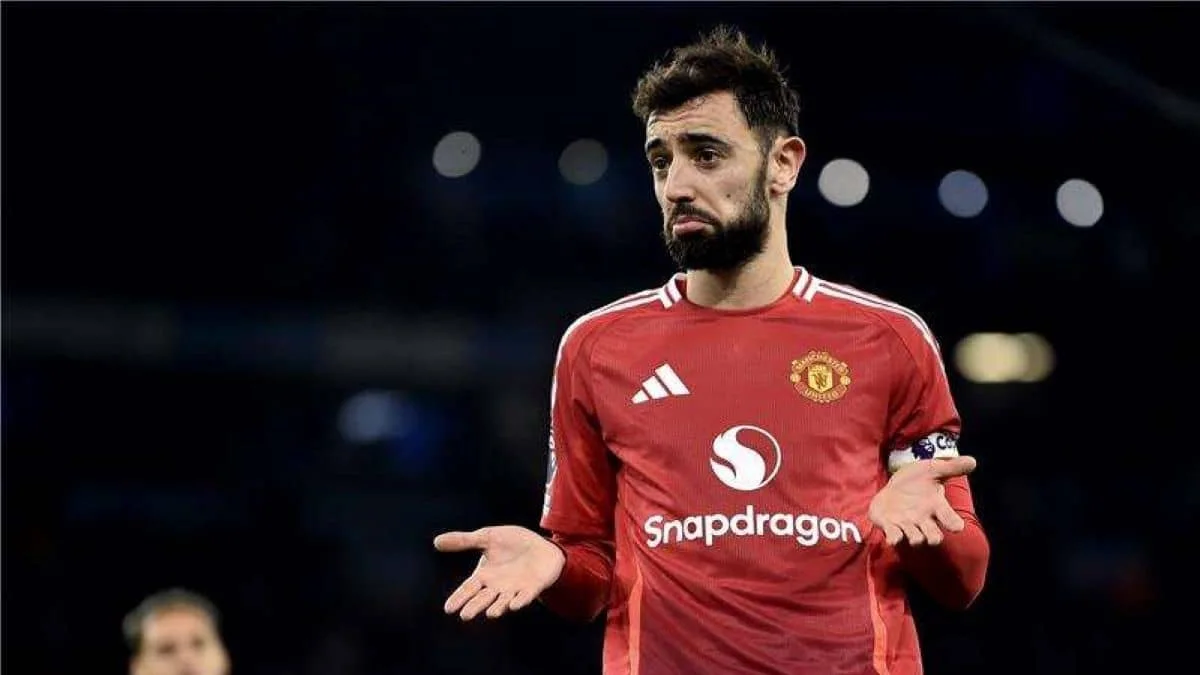 برونو يلمح إلى غضبه بعد كارثة بورنموث ونيفيل يهاجمه
