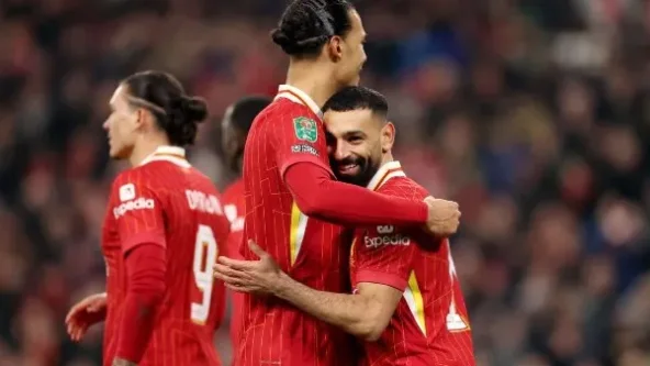 فان دايك: إنجاز محمد صلاح مع ليفربول استثنائي وصعب التكرار