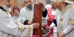 الأنبا أغناطيوس يدشن أيقونة للأنبا موسى الأسود ويطيب رفاته - المدينة برس