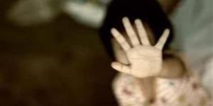 أب يعذب ابنته انتقامًا من طليقته بعد زواجها من آخرفى الدقهلية - المدينة برس