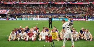 هالاند يقود رقصة الفايكينج الشهيرة لمنتخب النرويج بعد الصعود لربع نهائي المونديال (فيديو) - المدينة برس