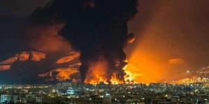 مقتل وإصابة 18 شخصا في غارات أمريكية على ميناءين بمدينة سيريك بإيران - المدينة برس