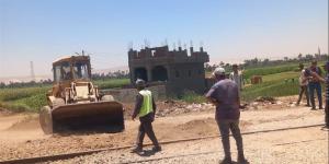غلق 20 معبرًا غير قانوني على السكك الحديدية بدشنا حماية للمواطنين - المدينة برس