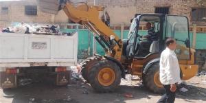 حملات مكثفة لإزالة الإشغالات وإعادة الانضباط بمراكزالشرقية - المدينة برس