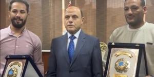 محافظ الغربية يكرم بطلي إنقاذ الأسرة من مياه الترعة بطنطا (فيديو) - المدينة برس