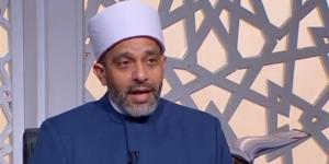 ما حكم لبس البنطال المقطّع للشباب؟ أمين الفتوى يجيب (فيديو) - المدينة برس