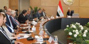 وزير الكهرباء يتابع تنفيذ خطة رفع كفاءة استخدام الطاقة - المدينة برس