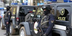 مصرع المتهم بقتل معلم وإصابة شقيقيه في تبادل لإطلاق النار مع الشرطة بقنا - المدينة برس