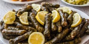 طريقة عمل محشي ورق العنب، أكلة شهية تسعد أفراد أسرتك - المدينة برس