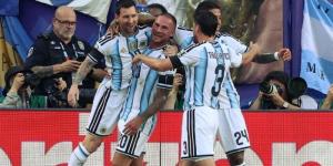 ميسي يوزع هدايا قيمة على لاعبي منتخب الأرجنتين - المدينة برس