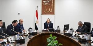رئيس الوزراء يستعرض الرؤية المقترحة لتطوير زراعة وصناعة الكتان في مصر - المدينة برس