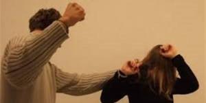 ما حكم إهانة الزوجة وحرمانها من أهلها؟ أمين الفتوى يجيب (فيديو) - المدينة برس
