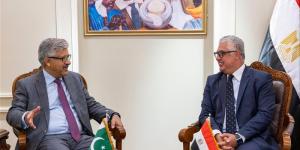 رئيس اقتصادية قناة السويس يستقبل سفير باكستان لبحث تعميق التعاون في القطاعات الصناعية واللوجستية - المدينة برس