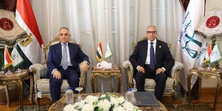 وزير العدل يهنئ رئيس مجلس الدولة بمناسبة توليه منصبه الجديد - المدينة برس
